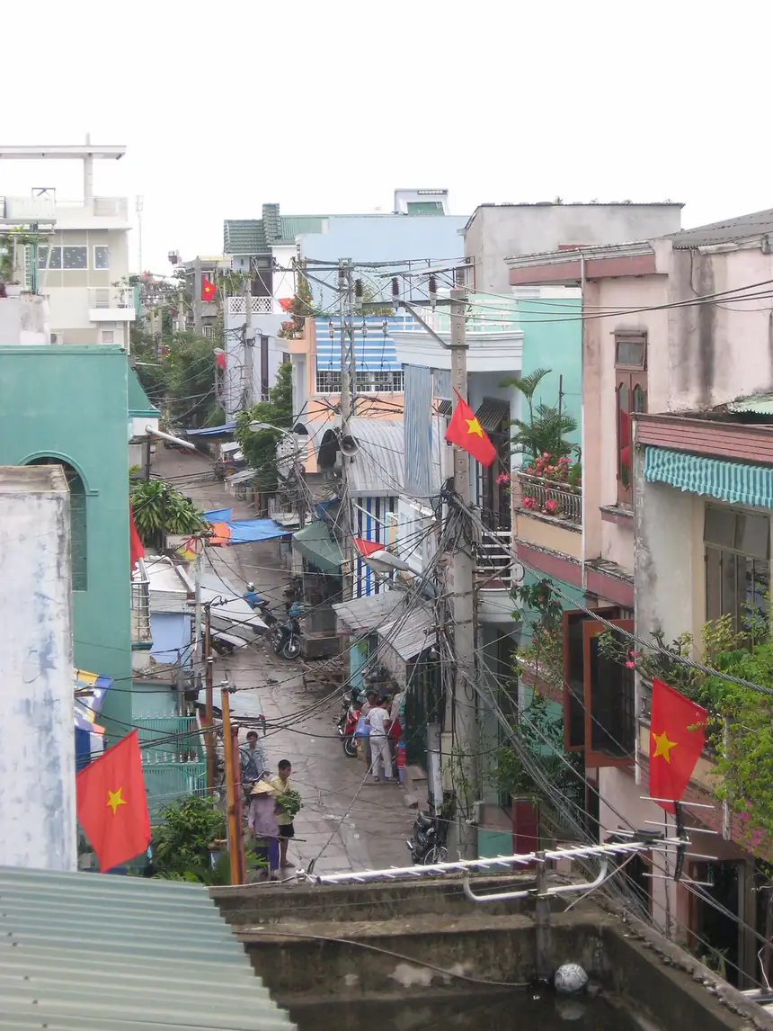 Con đường nhỏ nhà san sát ở Đà Nẵng