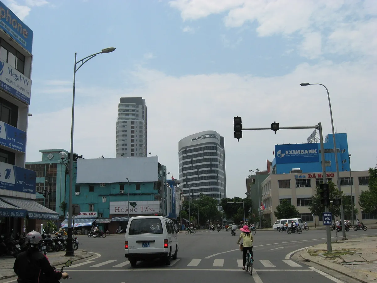 Thuế cho thuê nhà: nhà phố có cửa hàng, văn phòng ở ngã tư Trần Phú – Lê Duẩn, Hải Châu, Đà Nẵng