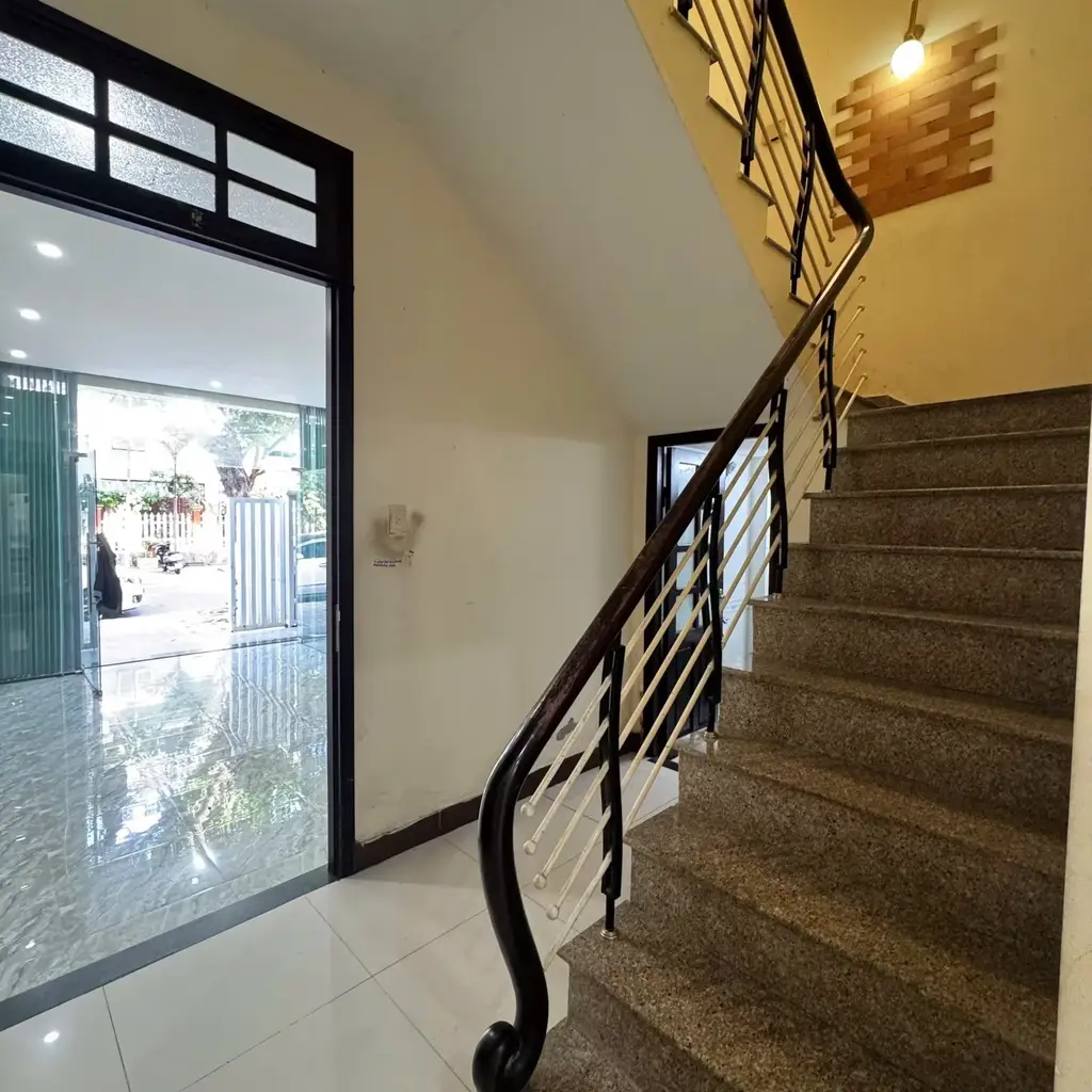 Bán nhà mặt tiền Lý Nhân Tông, Hải Châu – 92,5 m², 2 tầng, 10,8 tỷ – ảnh 5
