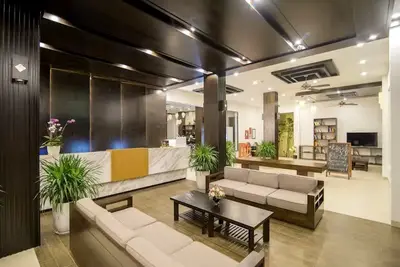 Bán nhà mặt tiền Lý Thái Tổ, Hội An – 1.160,3 m², 5 tầng, 156 tỷ